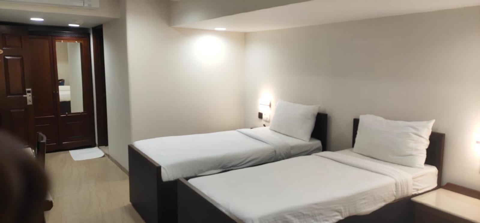 Hotel Sai Inn Bombaj Zewnętrze zdjęcie
